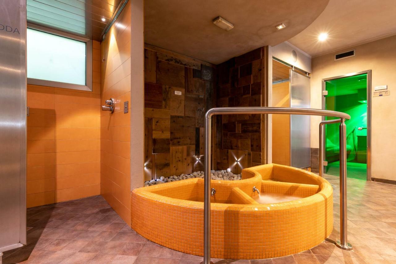 Hotel Isolabella Wellness Fiera Di Primiero